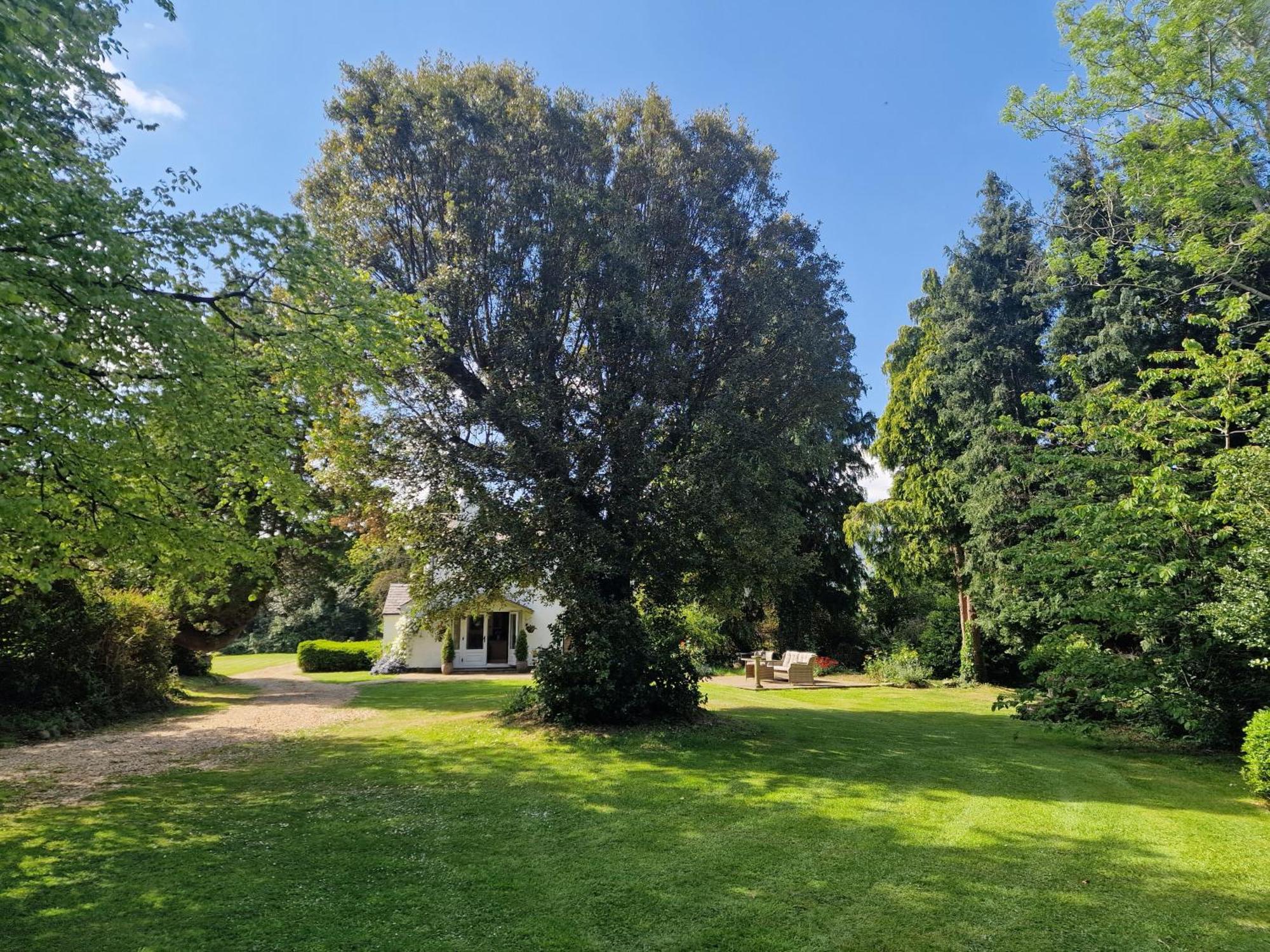 Glyn Isa Country House Luxury Self Catering Accommodation คอนวี ภายนอก รูปภาพ