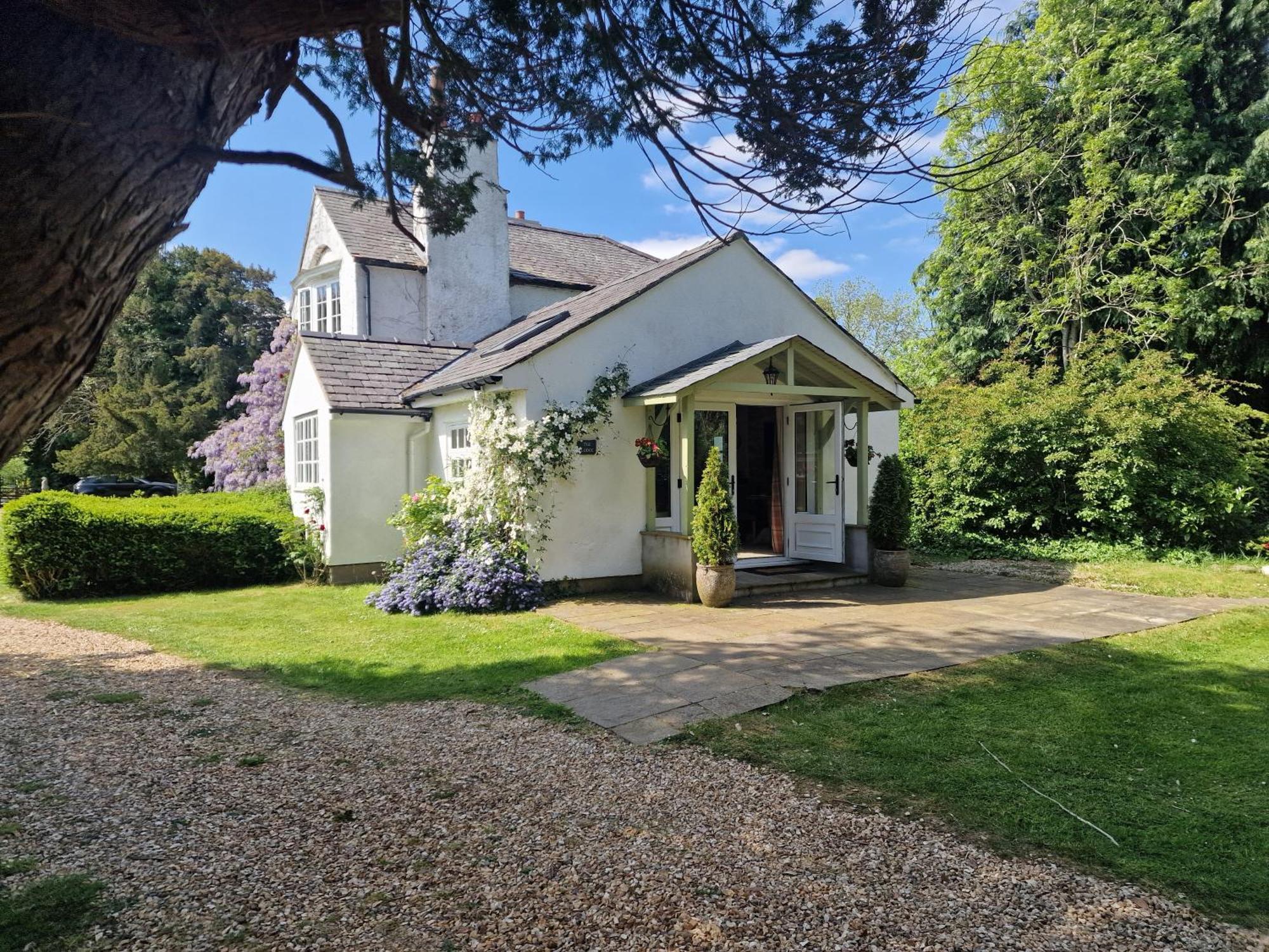Glyn Isa Country House Luxury Self Catering Accommodation คอนวี ภายนอก รูปภาพ